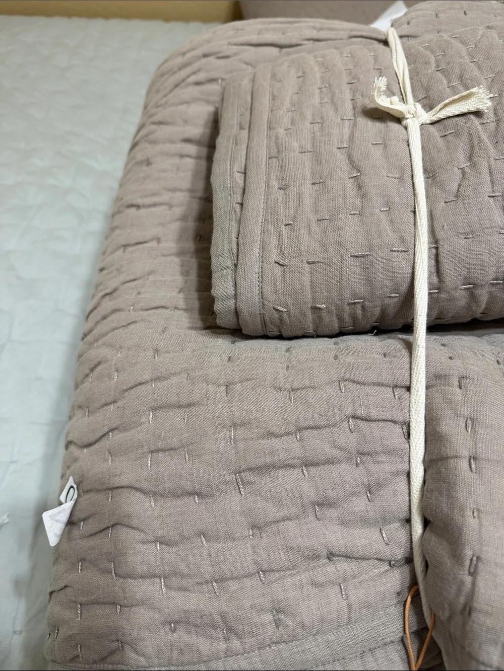 NWOT European Linen and Organic Cotton Quilt Set in Stone - Retail $220